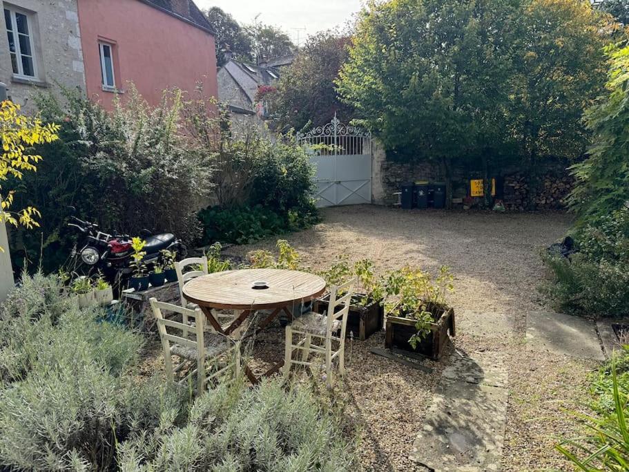 Petite Maison Independante Avec Parking Vétheuil Exterior foto